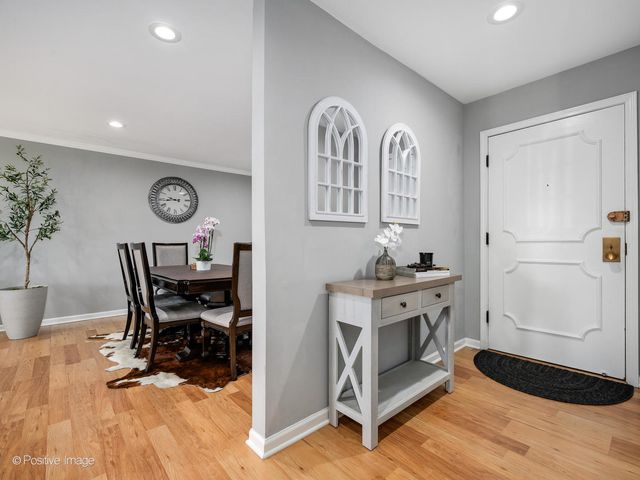 4901 Golf Road 407, Skokie, IL 60077