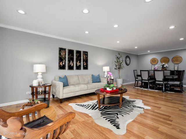 4901 Golf Road 407, Skokie, IL 60077