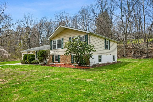 77 Hill Street, Mahopac, NY 10541