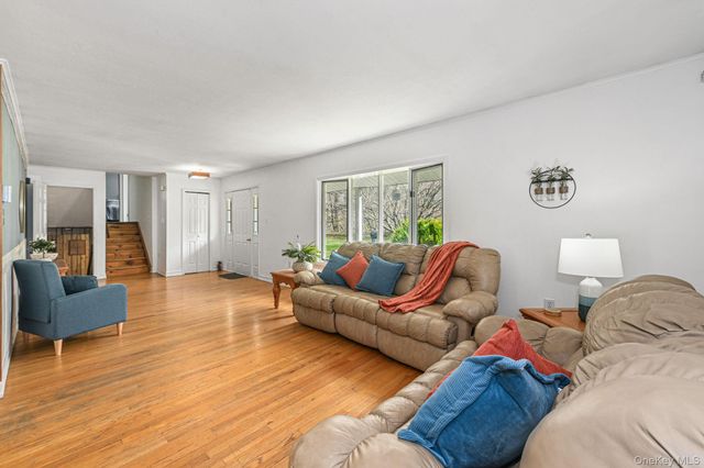 77 Hill Street, Mahopac, NY 10541