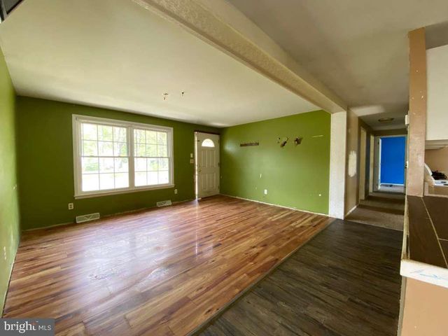92 ELMER ST, Franklinville, NJ 08322