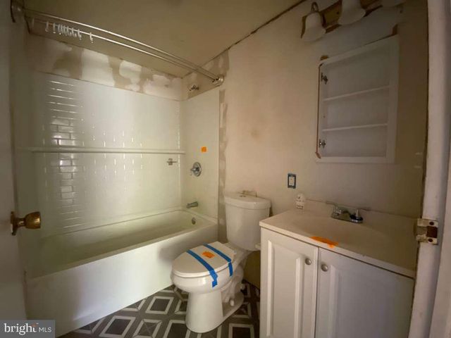 92 ELMER ST, Franklinville, NJ 08322