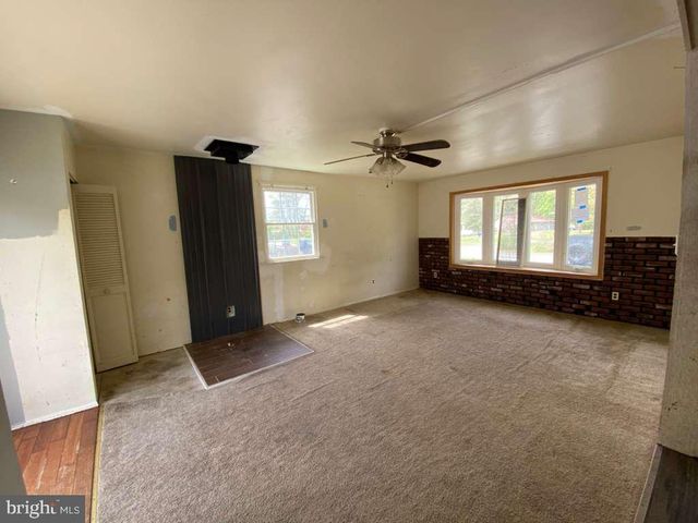 92 ELMER ST, Franklinville, NJ 08322