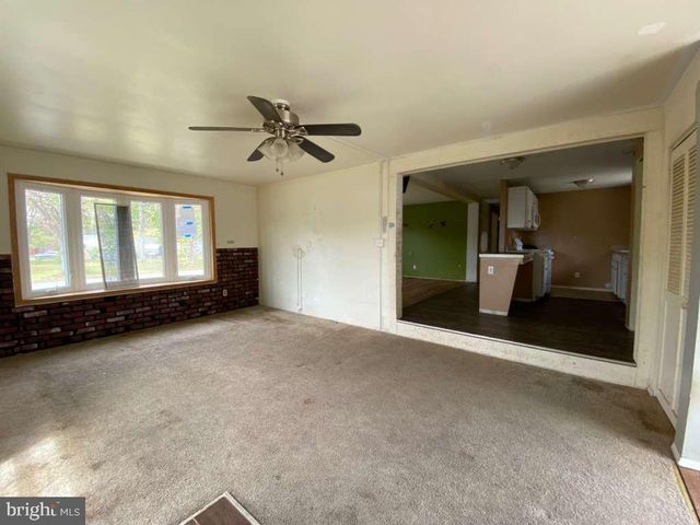 92 ELMER ST, Franklinville, NJ 08322
