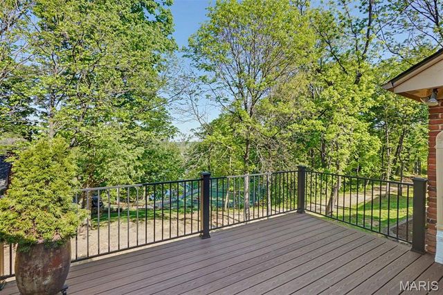 14015 Baywood Villages Drive, Chesterfield, MO 63017