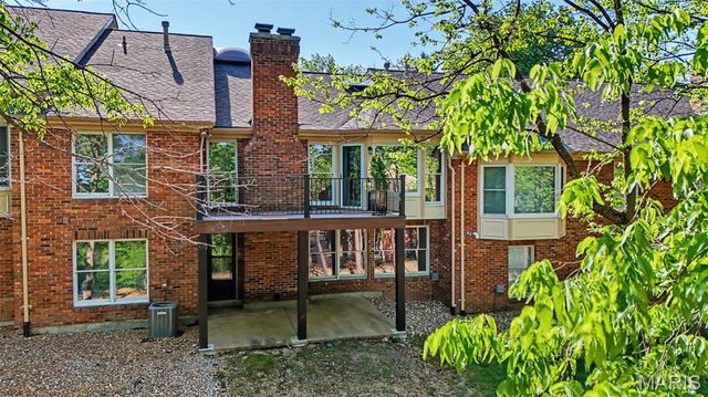 14015 Baywood Villages Drive, Chesterfield, MO 63017