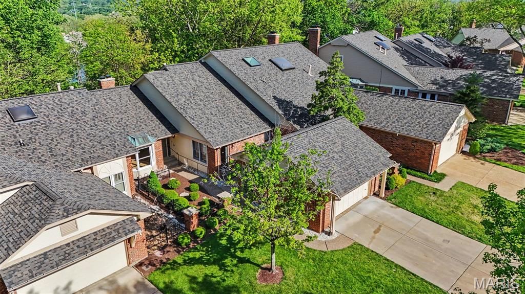 14015 Baywood Villages Drive, Chesterfield, MO 63017