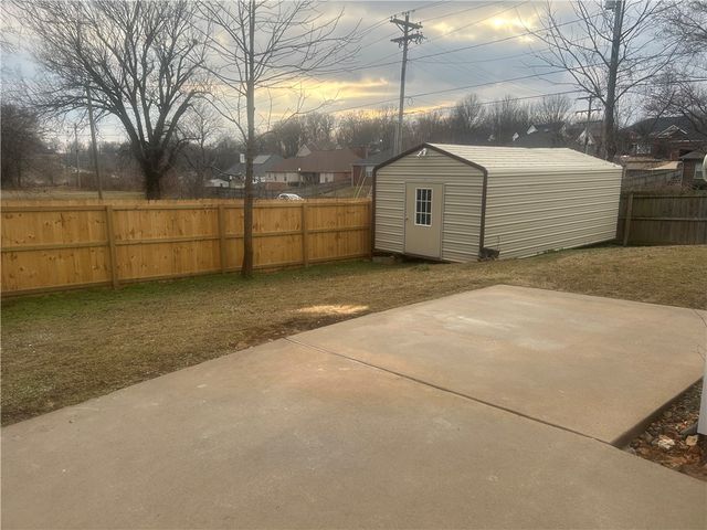 2211 Blueberry Lane, Springdale, AR 72762