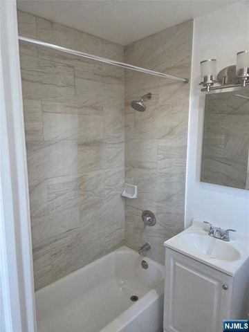 16 Glen Road, Rutherford, NJ 07070