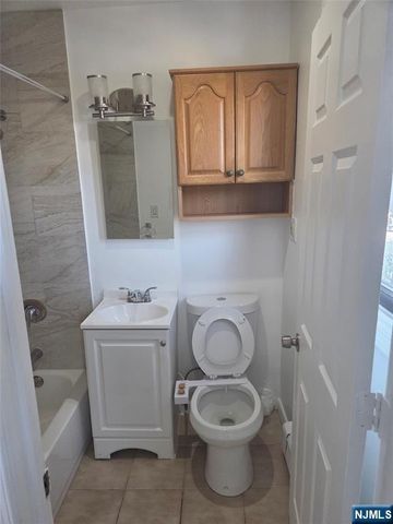 16 Glen Road, Rutherford, NJ 07070
