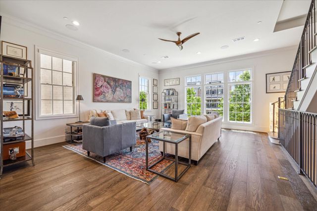 313 Royale Heights Lane, Houston, TX 77024