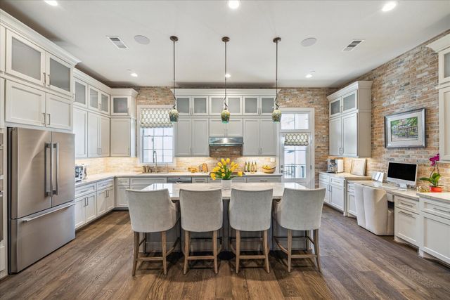 313 Royale Heights Lane, Houston, TX 77024