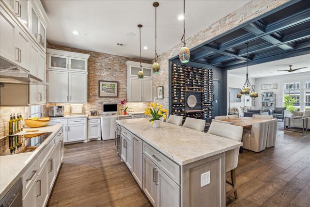 313 Royale Heights Lane, Houston, TX 77024