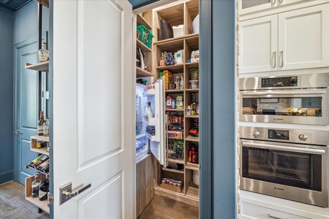 313 Royale Heights Lane, Houston, TX 77024