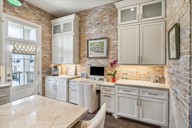 313 Royale Heights Lane, Houston, TX 77024