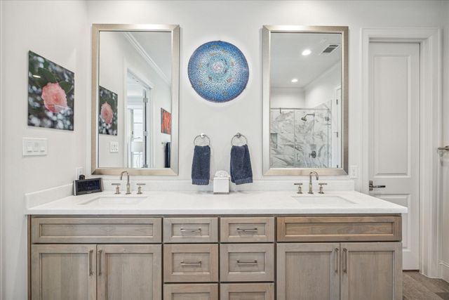 313 Royale Heights Lane, Houston, TX 77024