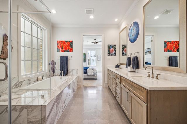 313 Royale Heights Lane, Houston, TX 77024