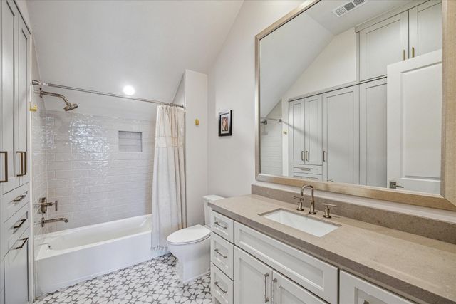 313 Royale Heights Lane, Houston, TX 77024