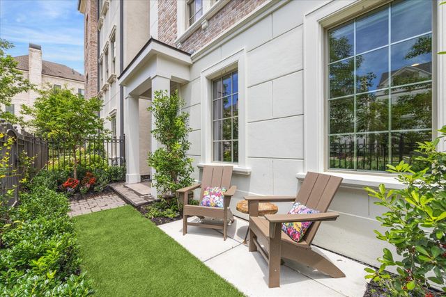 313 Royale Heights Lane, Houston, TX 77024