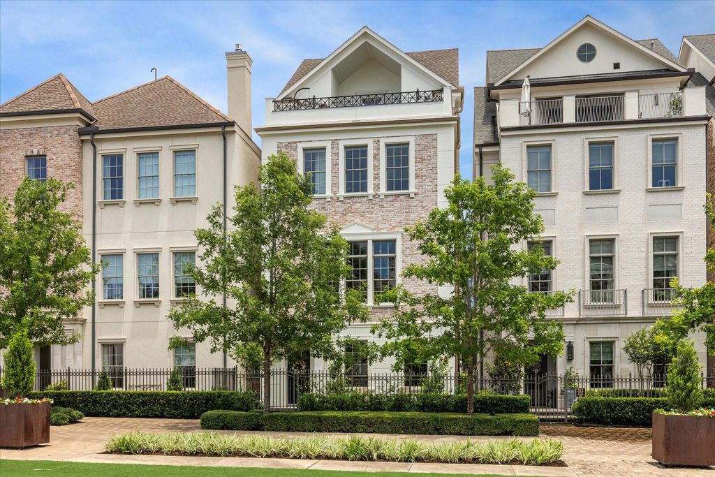 313 Royale Heights Lane, Houston, TX 77024