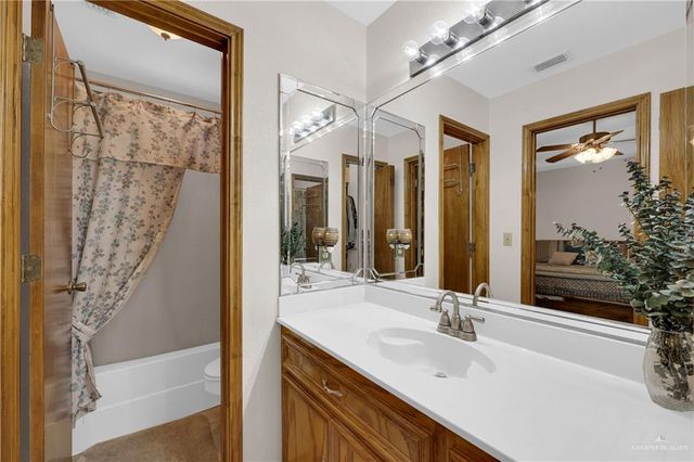 1607 Main W Street, Rio Grande City, TX 78582