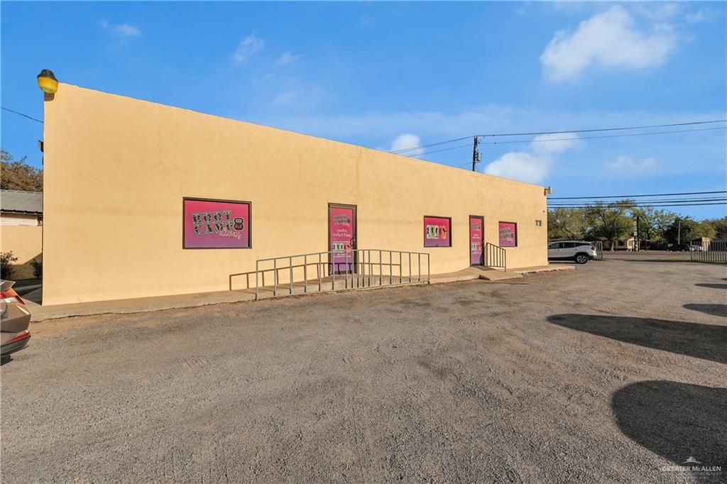 1607 Main W Street, Rio Grande City, TX 78582