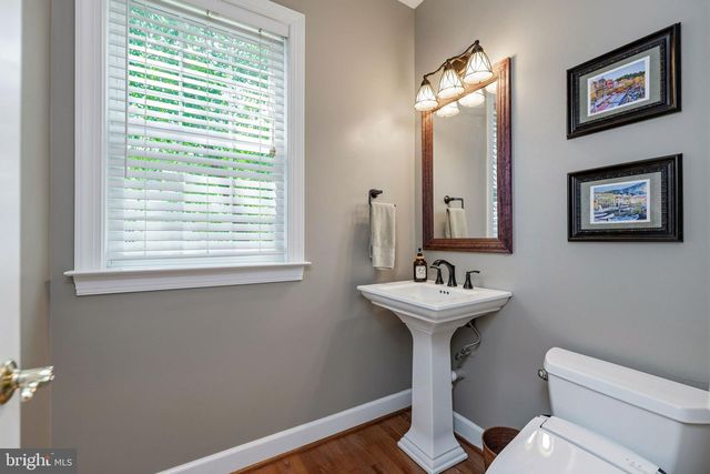 3364 LOGSTONE DR, Triangle, VA 22172