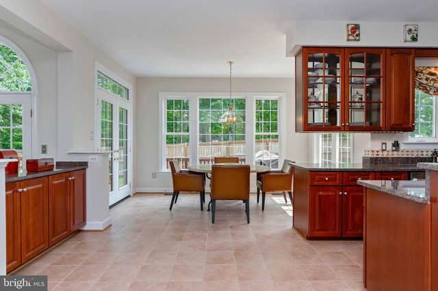3364 LOGSTONE DR, Triangle, VA 22172