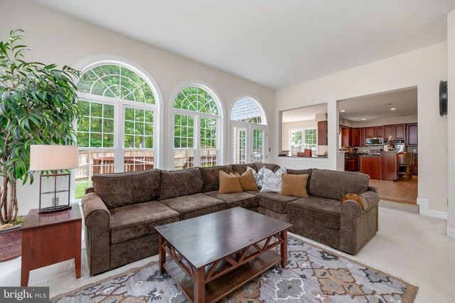 3364 LOGSTONE DR, Triangle, VA 22172