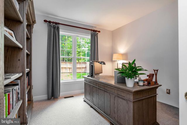 3364 LOGSTONE DR, Triangle, VA 22172