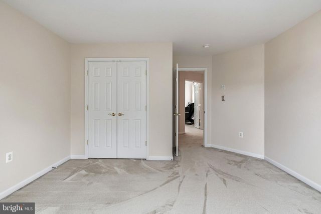 3364 LOGSTONE DR, Triangle, VA 22172