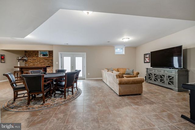 3364 LOGSTONE DR, Triangle, VA 22172