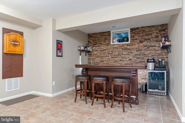3364 LOGSTONE DR, Triangle, VA 22172