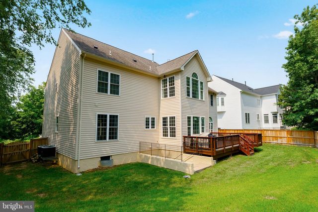 3364 LOGSTONE DR, Triangle, VA 22172