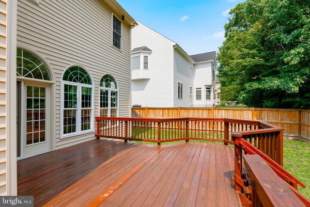 3364 LOGSTONE DR, Triangle, VA 22172