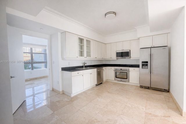 703 Crandon Blvd PH-3, Key Biscayne, FL 33149