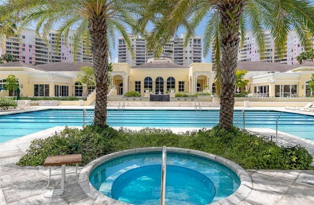 703 Crandon Blvd PH-3, Key Biscayne, FL 33149