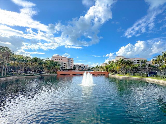 703 Crandon Blvd PH-3, Key Biscayne, FL 33149