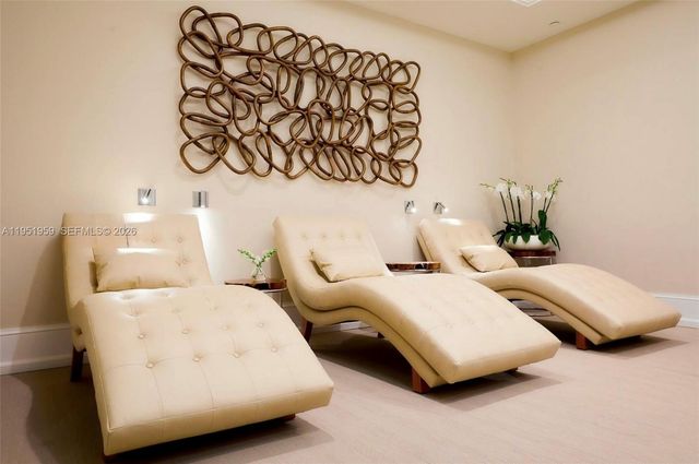 703 Crandon Blvd PH-3, Key Biscayne, FL 33149