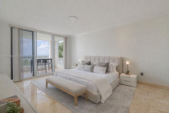 703 Crandon Blvd PH-3, Key Biscayne, FL 33149