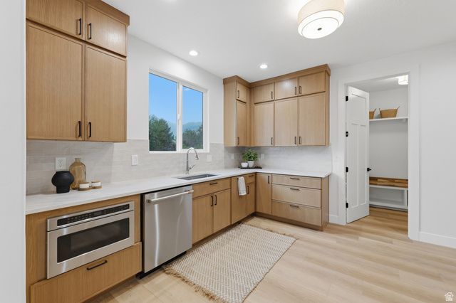 702 S ALPINE HWY, Alpine, UT 84004