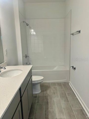 879 SHUMARD WAY, Lady Lake, FL 32159