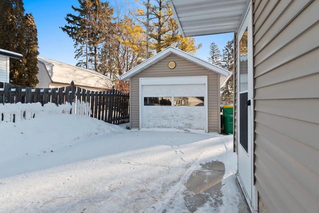 421 ABRAMS STREET, Green Bay, WI 54302