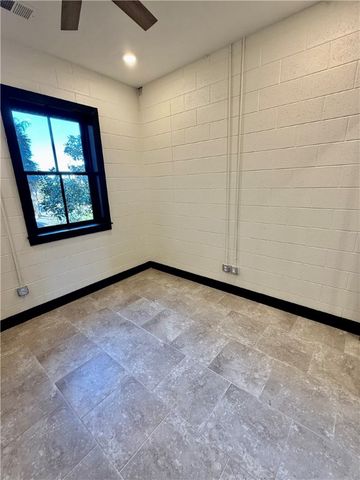 706 Gloucester Street B, Brunswick, GA 31520