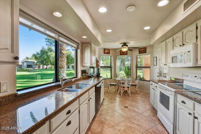 19229 N 93RD Drive, Peoria, AZ 85382