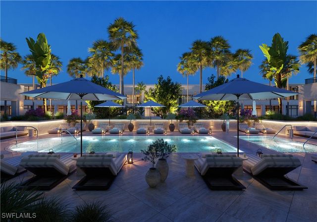 1010 5th AVE S 302, Naples, FL 34102