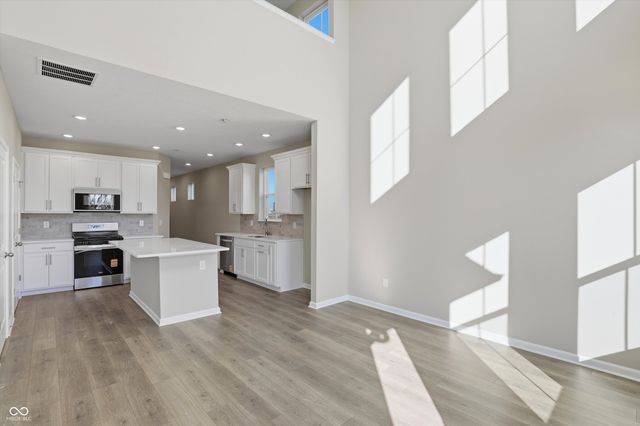 18485 Depoe Lane, Westfield, IN 46074