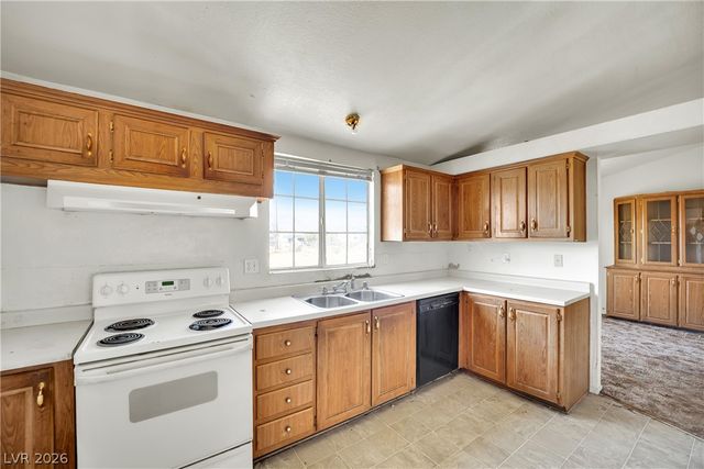 4361 Maple Road, Pahrump, NV 89048