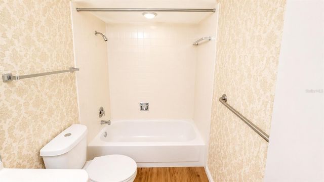 1624 WHITEHEAD DRIVE 320, Sarasota, FL 34232