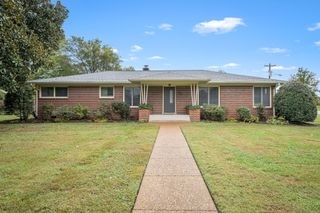 902 Whitehall Rd, Murfreesboro, TN 37130